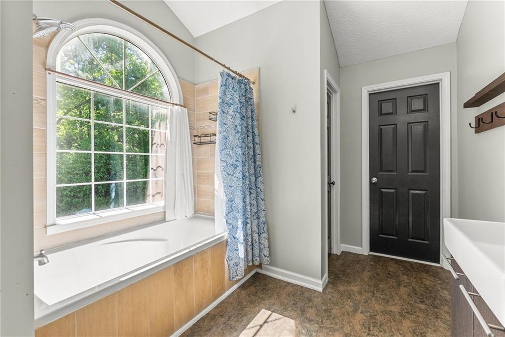 4055 Ivy Run Circle Duluth, GA 30096 - Photo 6 of 55
