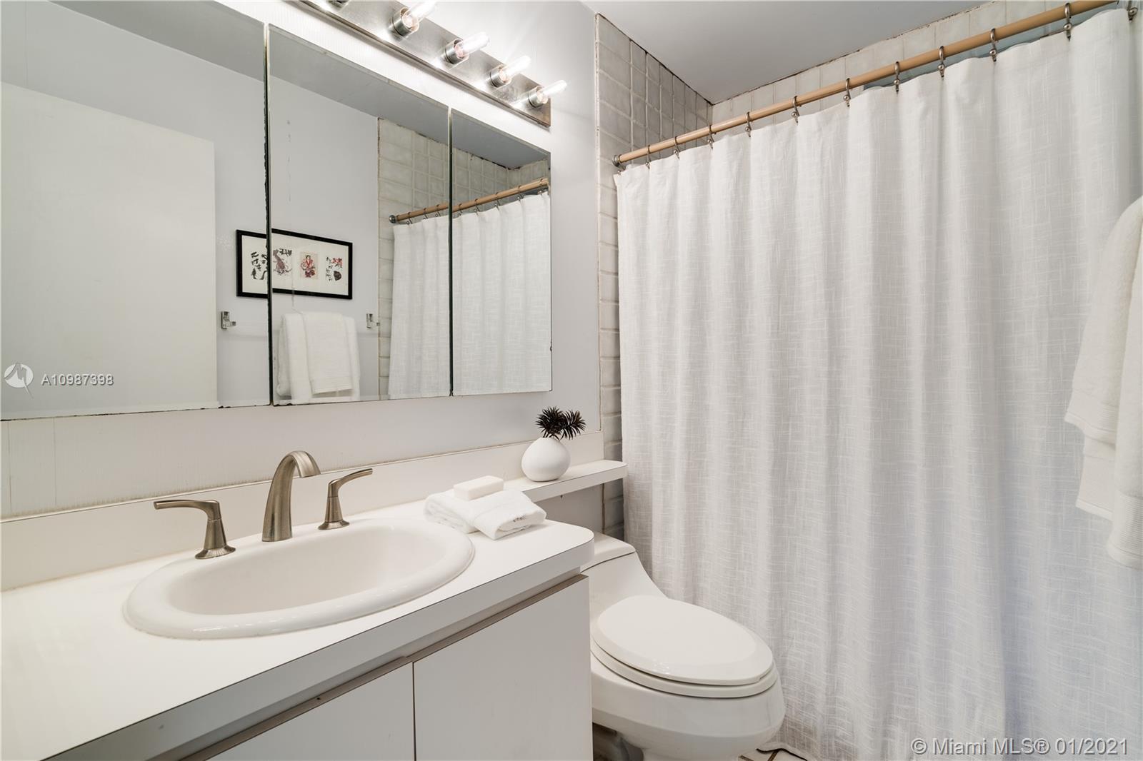 3799 Solana Road Coconut Grove, FL 33133 - Photo 35 of 49 Gallery Image 35