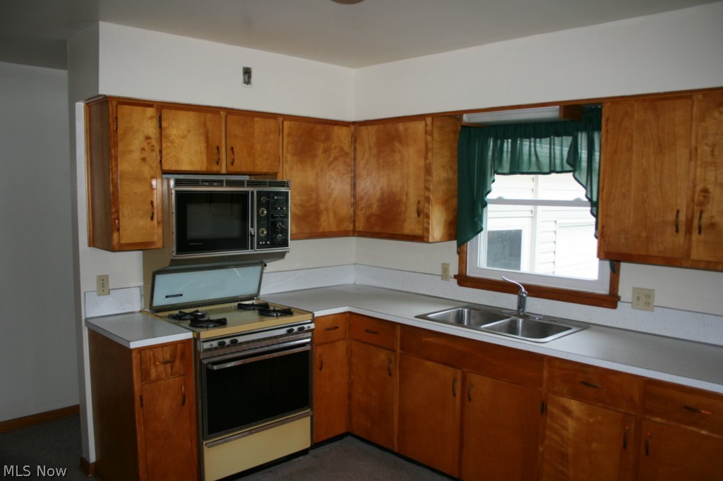 38733 Sugar Ridge Road North Ridgeville, OH 44039 - Photo 5 of 17