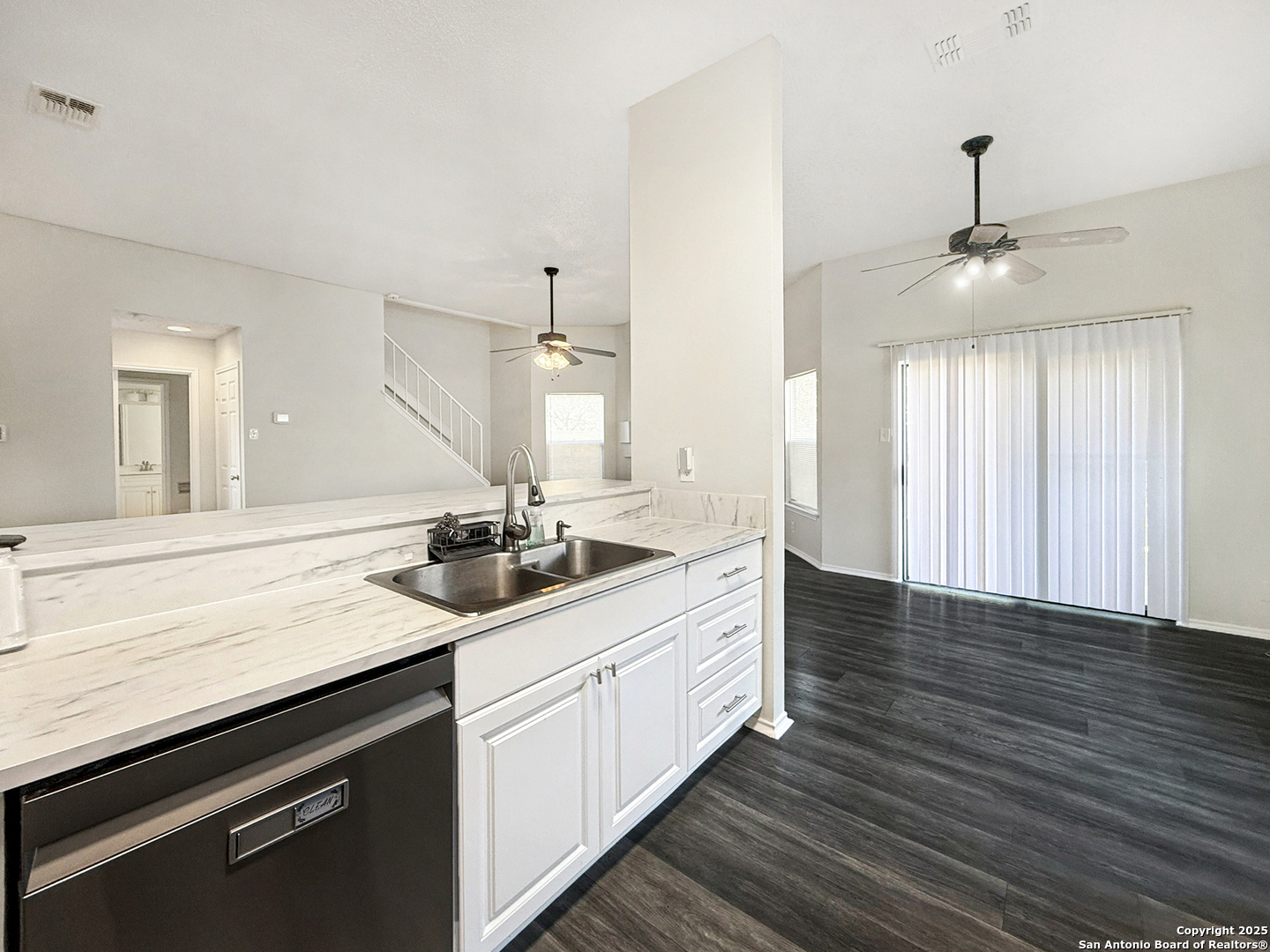 8426 Maple Ridge Drive San Antonio, TX 78239 - Photo 11 of 26