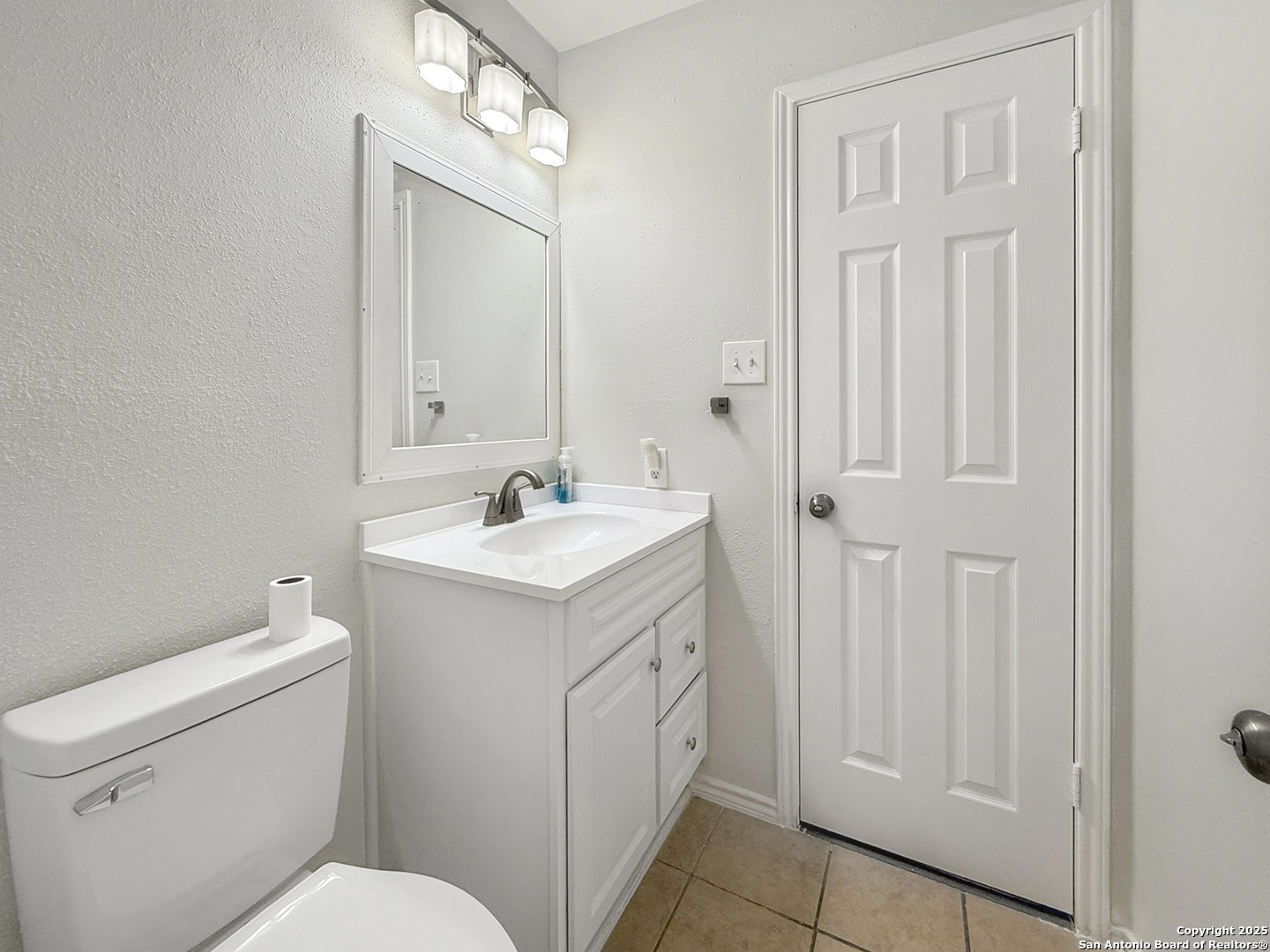 8426 Maple Ridge Drive San Antonio, TX 78239 - Photo 13 of 26