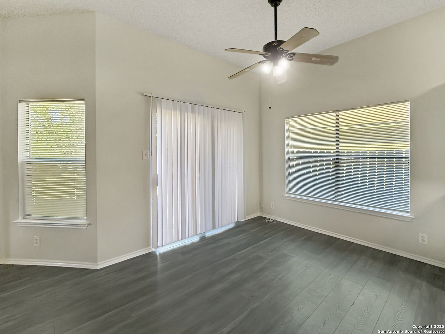 8426 Maple Ridge Drive San Antonio, TX 78239 - Photo 9 of 26