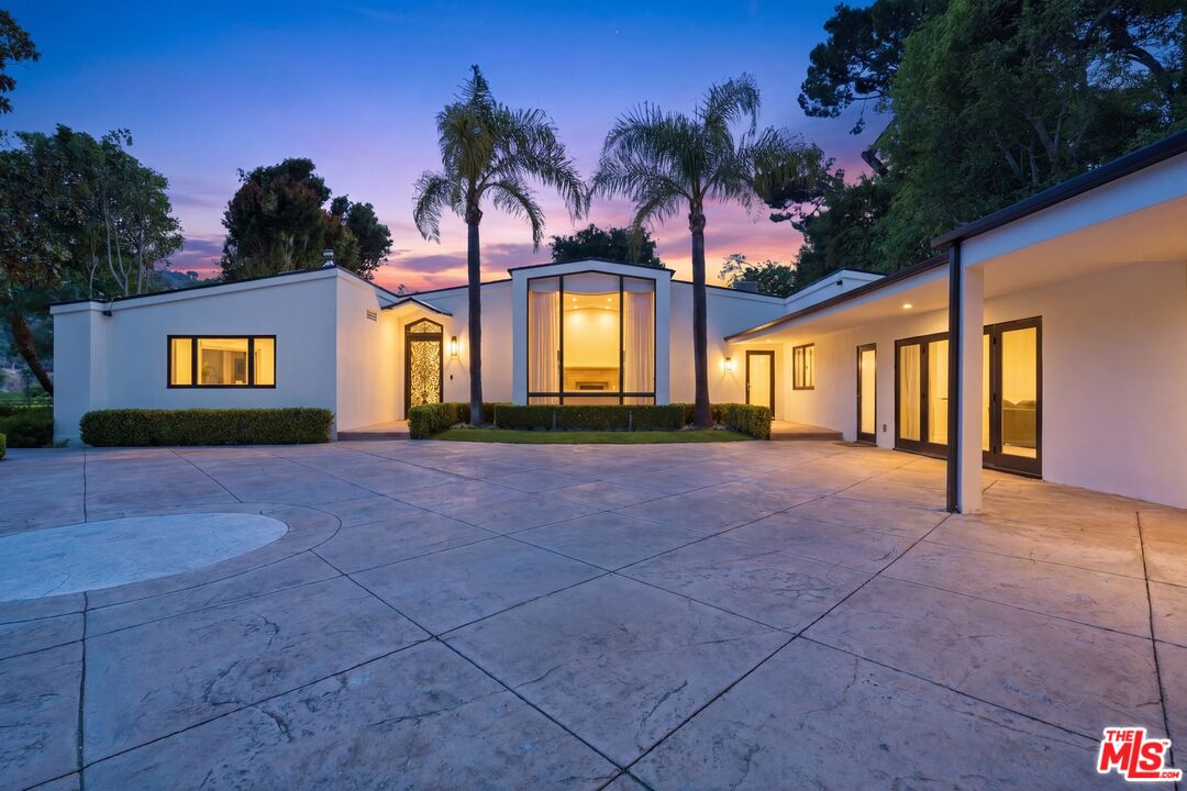 999 Casiano Road Los Angeles, CA 90049 - Photo 1 of 45