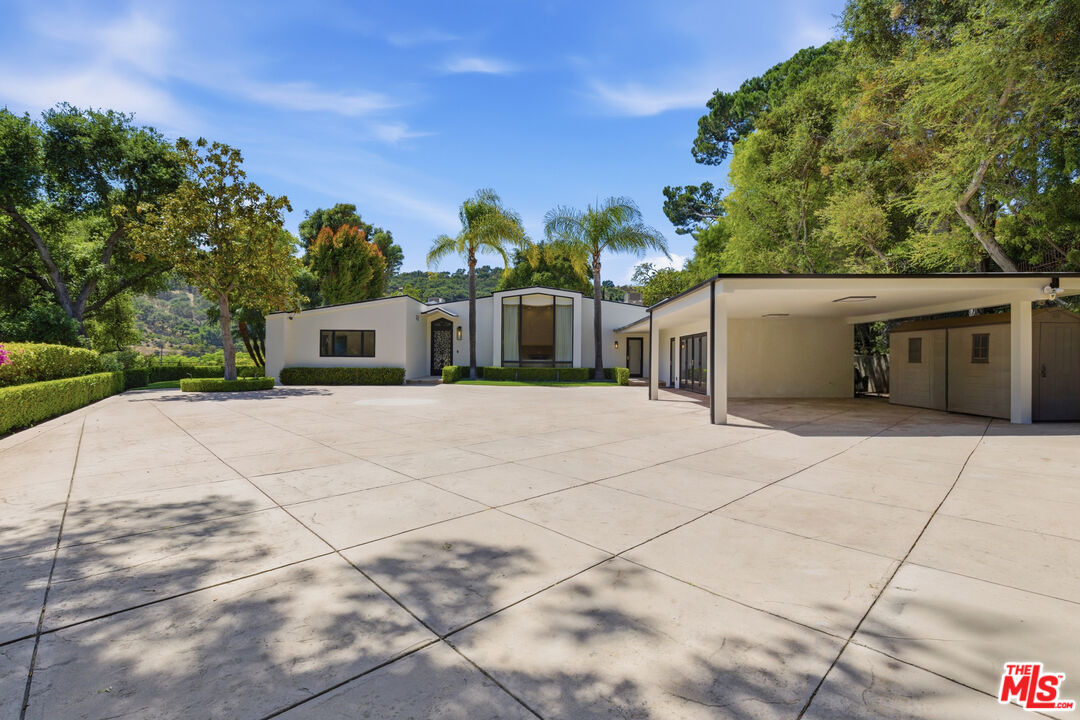 999 Casiano Road Los Angeles, CA 90049 - Photo 2 of 45