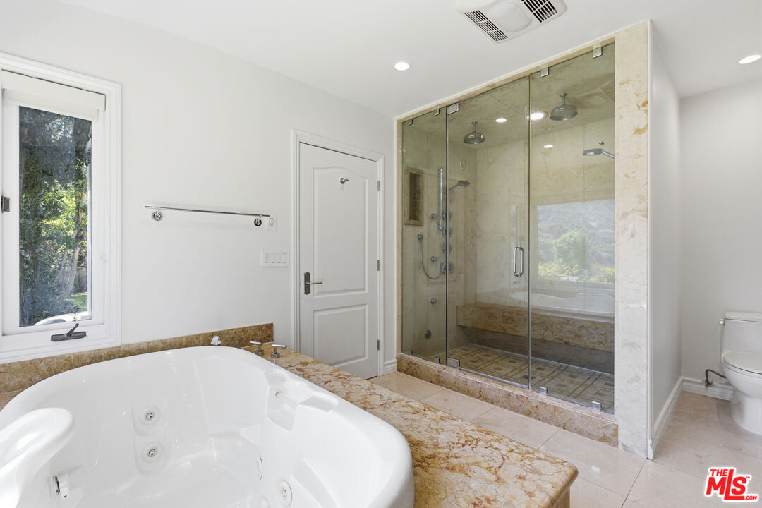 999 Casiano Road Los Angeles, CA 90049 - Photo 23 of 45