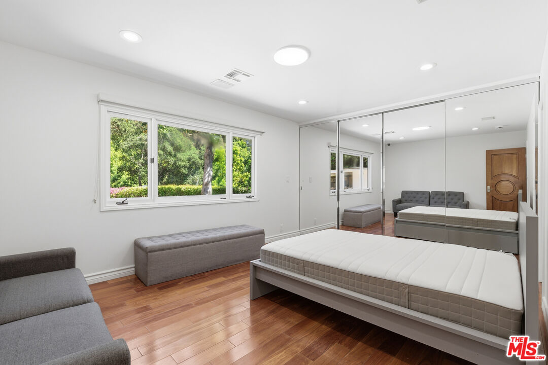 999 Casiano Road Los Angeles, CA 90049 - Photo 24 of 45