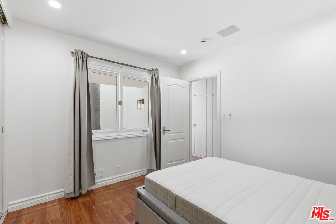 999 Casiano Road Los Angeles, CA 90049 - Photo 28 of 45