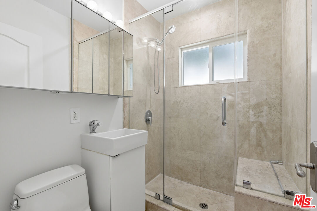 999 Casiano Road Los Angeles, CA 90049 - Photo 29 of 45