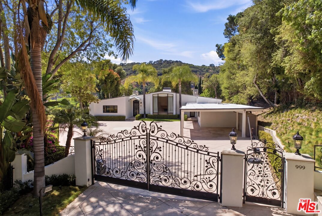 999 Casiano Road Los Angeles, CA 90049 - Photo 3 of 45
