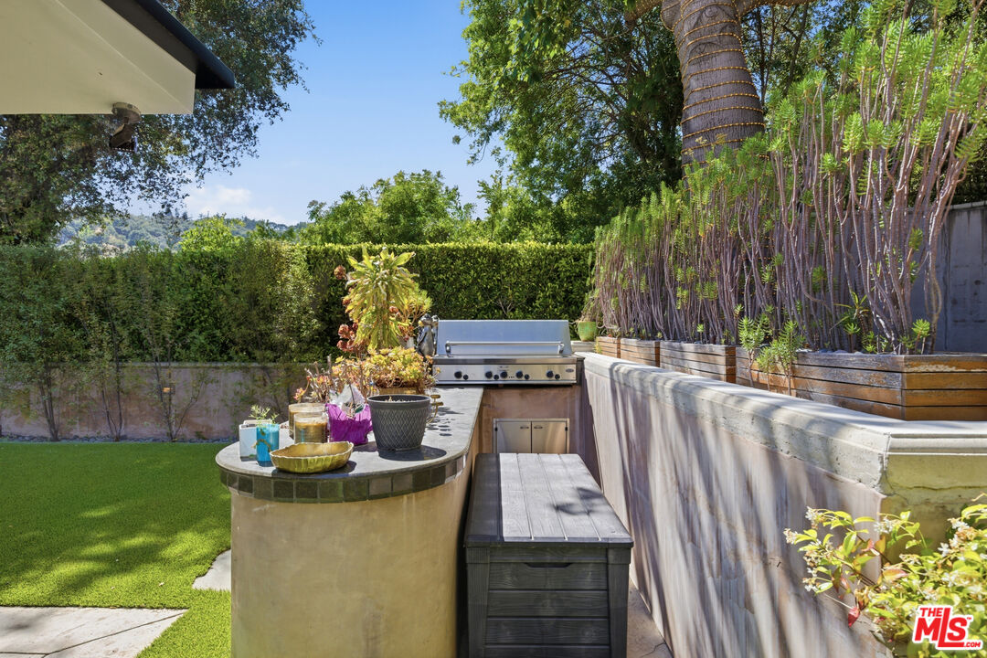 999 Casiano Road Los Angeles, CA 90049 - Photo 39 of 45
