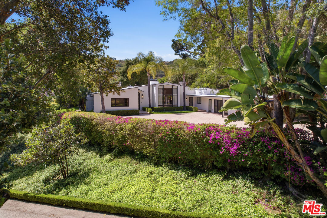 999 Casiano Road Los Angeles, CA 90049 - Photo 41 of 45