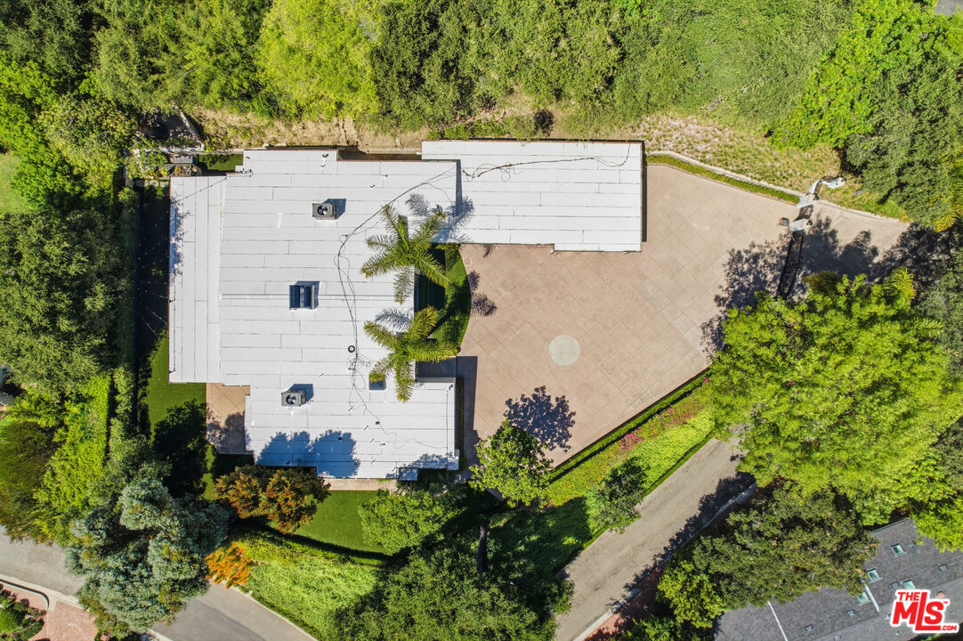999 Casiano Road Los Angeles, CA 90049 - Photo 42 of 45