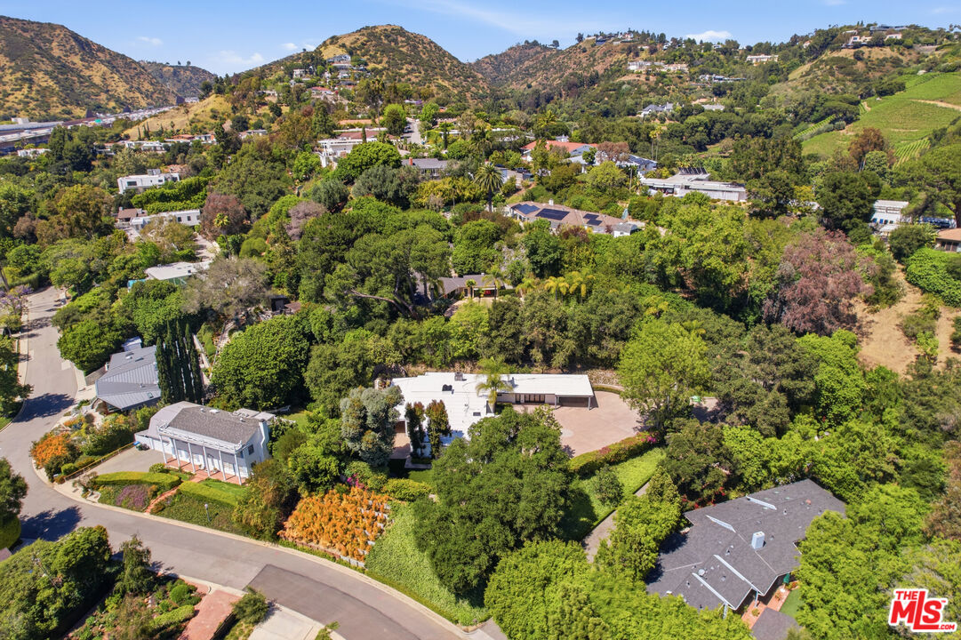 999 Casiano Road Los Angeles, CA 90049 - Photo 44 of 45