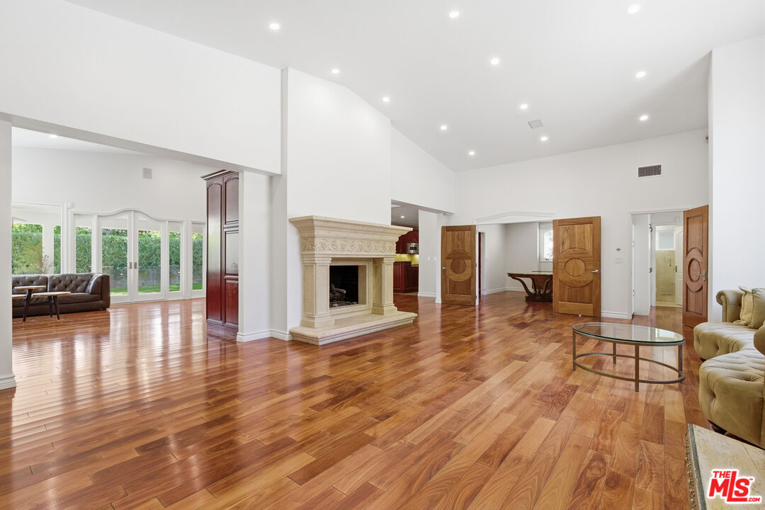 999 Casiano Road Los Angeles, CA 90049 - Photo 6 of 45
