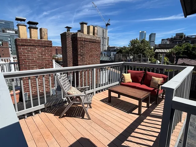 $919,000 | 59 West Cedar Street, Unit 6, Boston, MA 02114