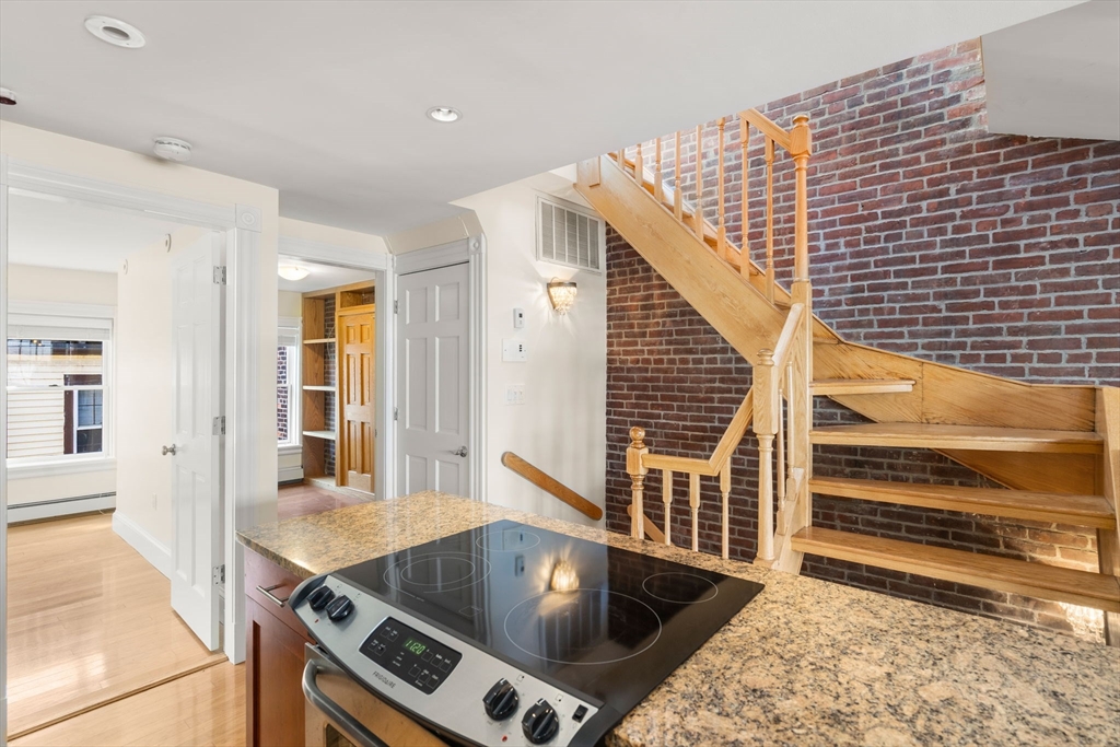 59 West Cedar Street, Unit 6 Boston, MA 02114 - Photo 9 of 28