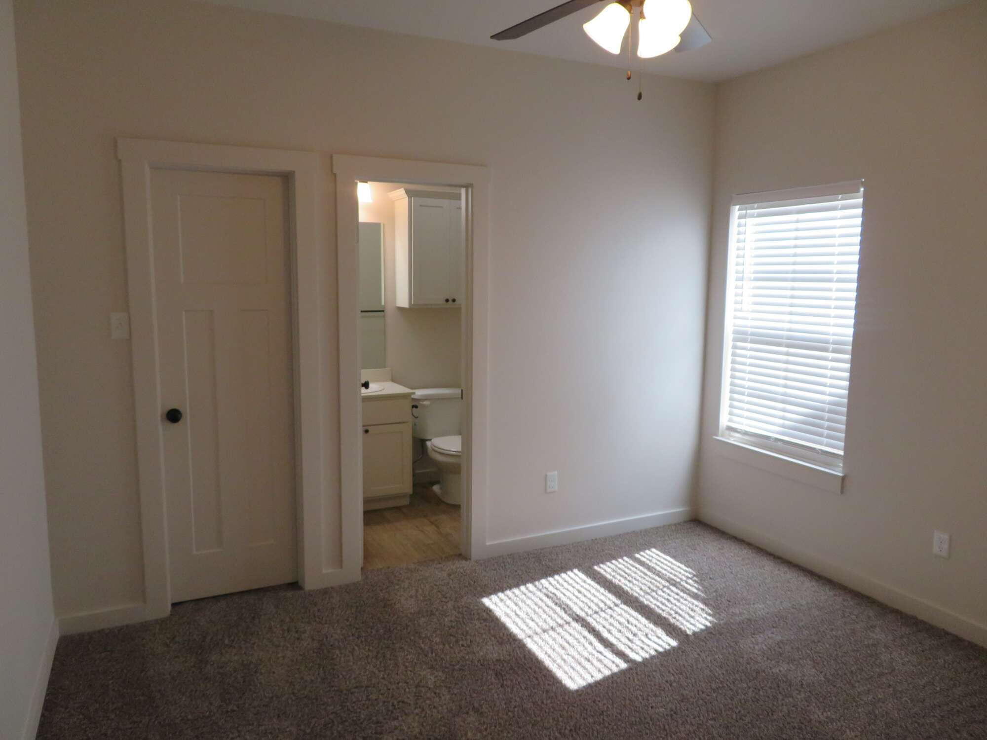 2102 9th Street Lubbock, TX 79401 - Photo 6 of 9 original