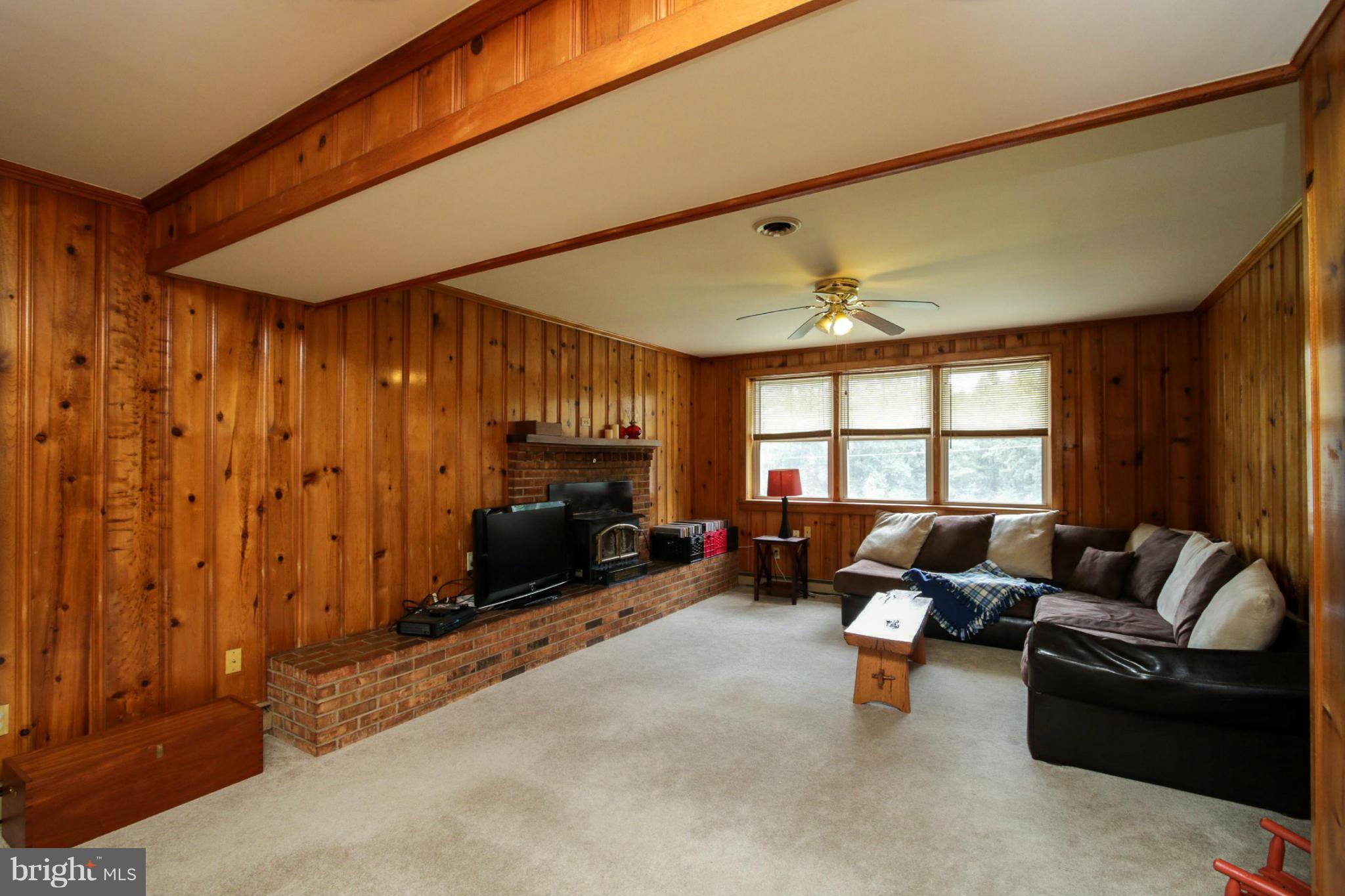 8068 Opal Road Warrenton, VA 20186 - Photo 6 of 30 Family Room