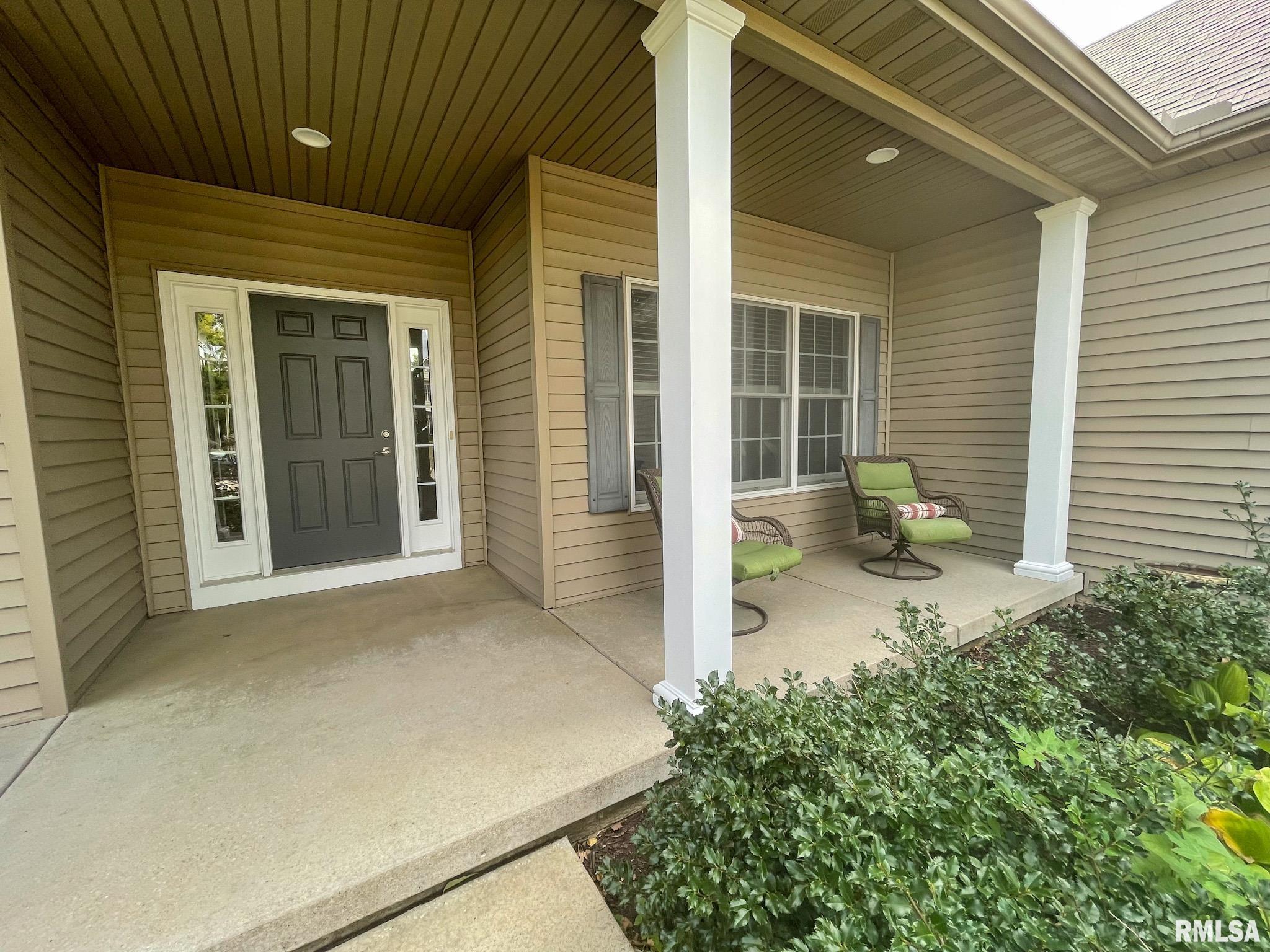 4053 Thunder Ridge Road Bettendorf, IA 52722 - Photo 4 of 33 Gallery Image 4