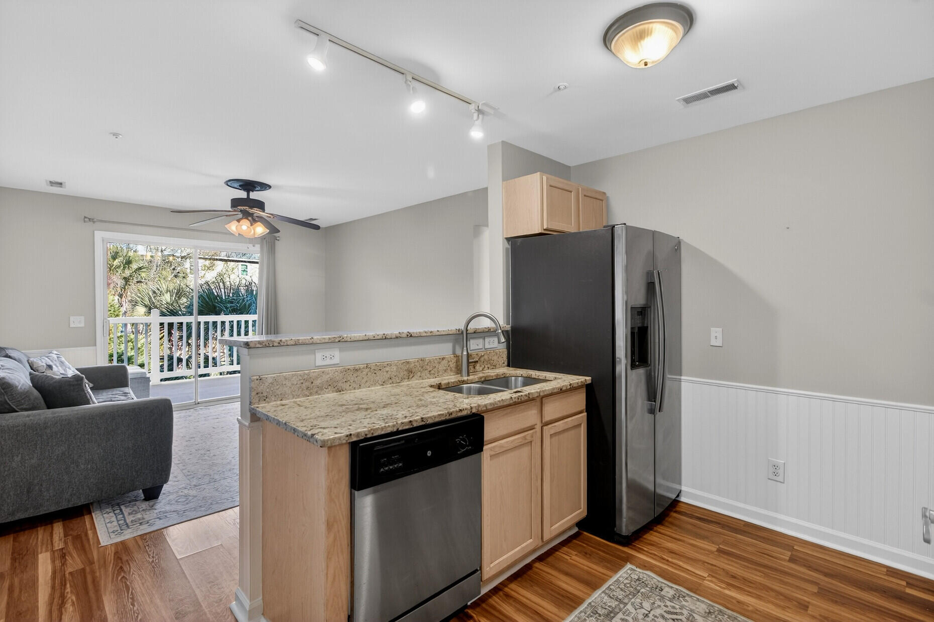 2262 Folly Road, Unit 1G Charleston, SC 29412 - Photo 10 of 37 21_21_mls