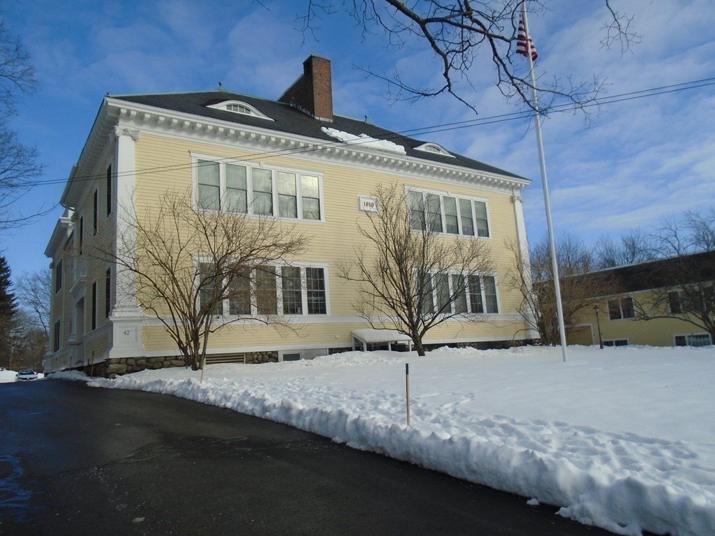42 Phillips Road, Unit 10 Holden, MA 01520 - Photo 1 of 17 Gallery Image 1