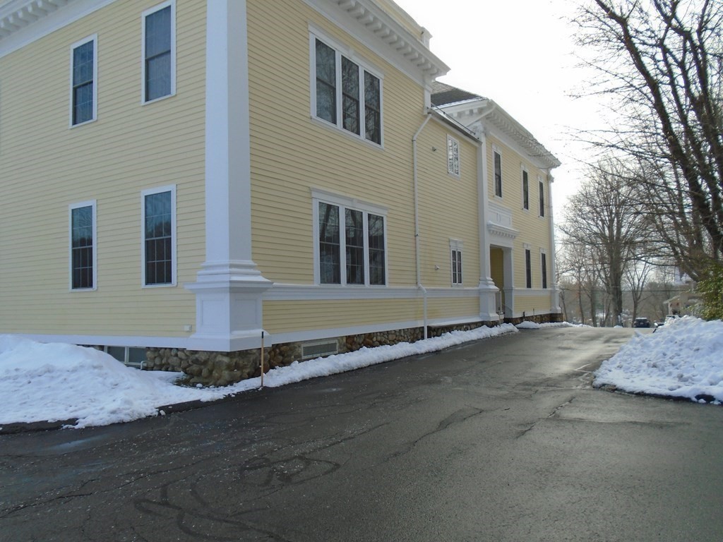 42 Phillips Road, Unit 10 Holden, MA 01520 - Photo 15 of 17 Gallery Image 15