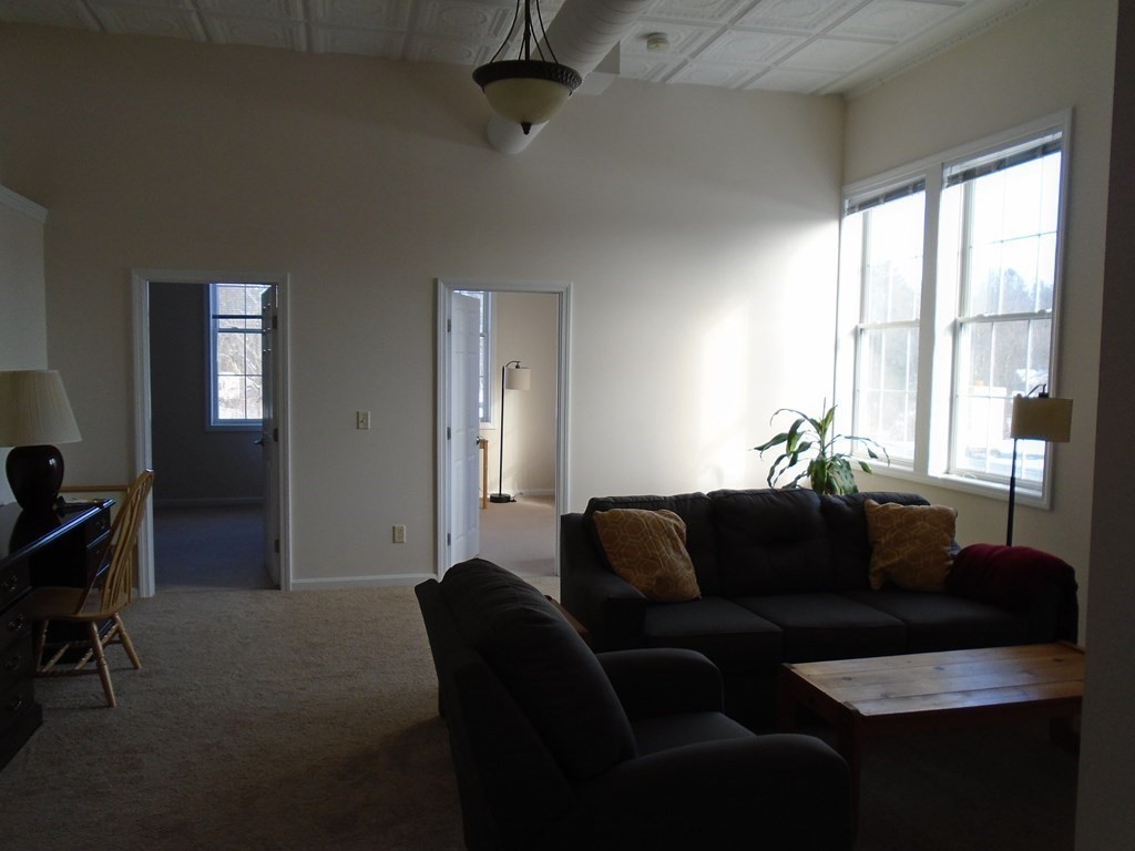42 Phillips Road, Unit 10 Holden, MA 01520 - Photo 7 of 17 Gallery Image 7