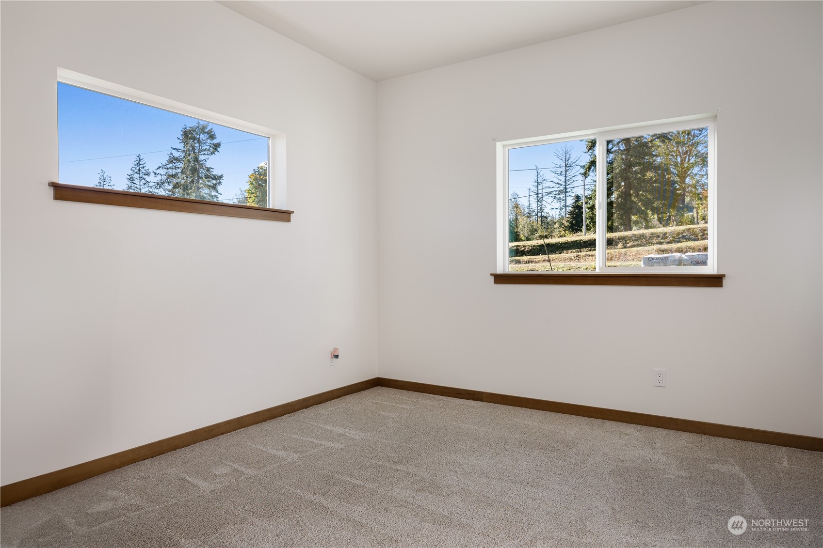 1665 Silver Lake Road Oak Harbor, WA 98277 - Photo 21 of 39 Gallery Image 21