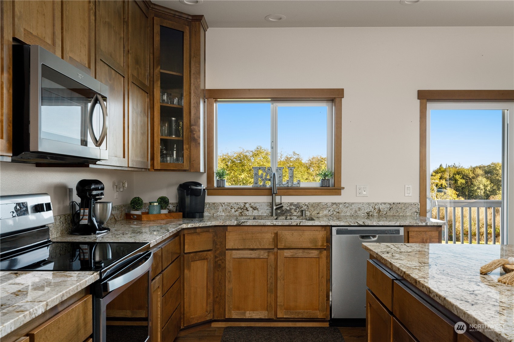 1665 Silver Lake Road Oak Harbor, WA 98277 - Photo 7 of 39 Gallery Image 7