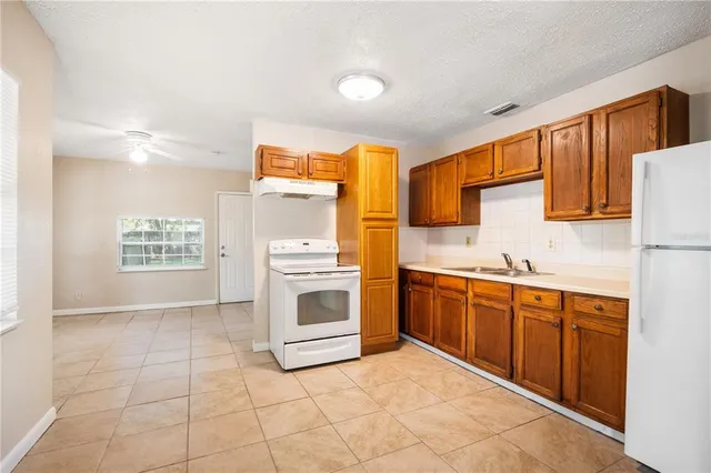 $1,695 | 708 East Brawin Avenue, Tampa, FL 33612