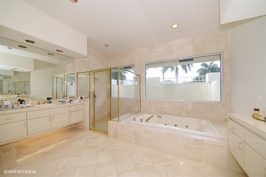 3912 Northwest 52nd Street Boca Raton, FL 33496 - Photo 14 of 17 10_3912NW52ndSt_13_MasterBathroom_LowRes