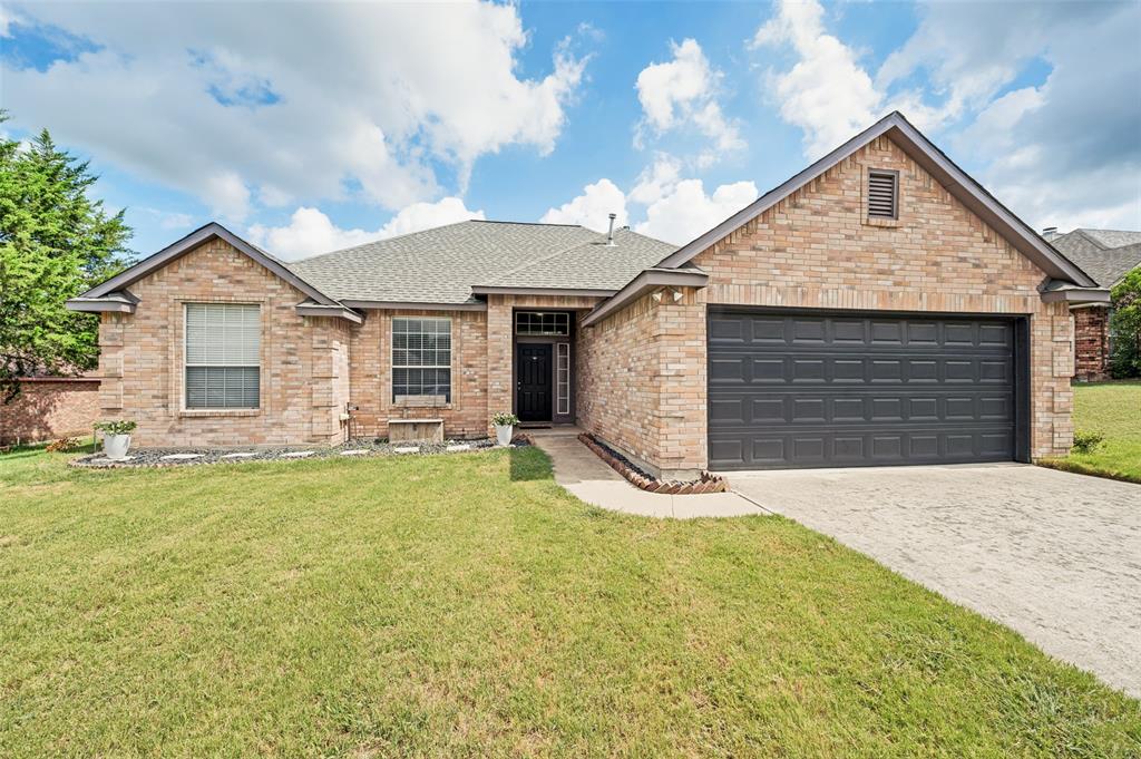 206 Ridge View Court Decatur, TX 76234 - Photo 8 of 29 a front view of a house with yard