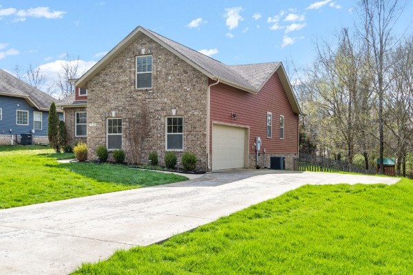 1126 Garrettsburg Road Clarksville, TN 37042 - Photo 4 of 37