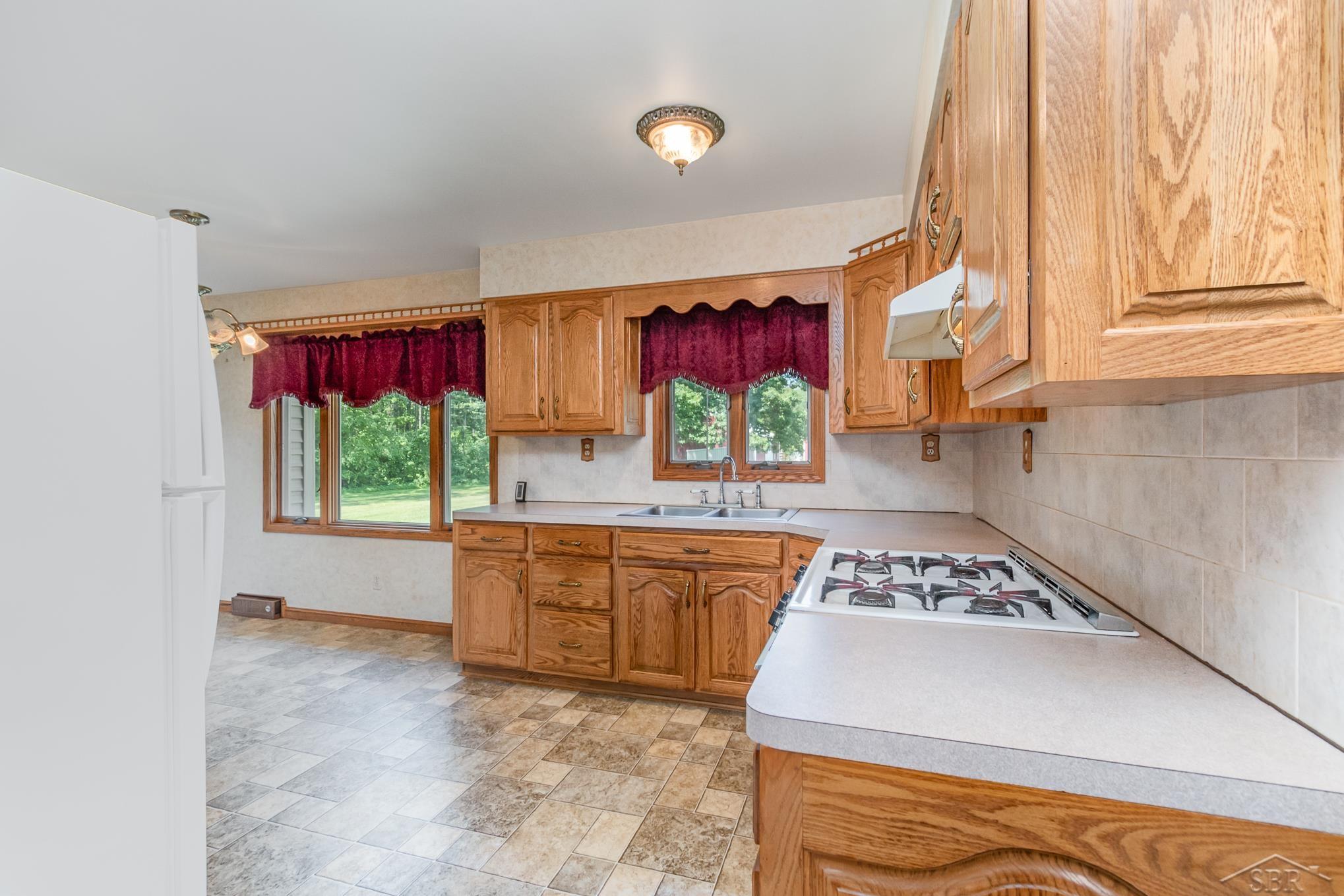 682 West Linwood Road Linwood, MI 48634 - Photo 7 of 26