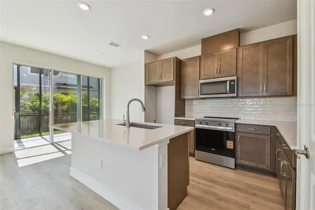 $404,990 | 10712 Oak Bnd Drive, Parrish, FL 34219