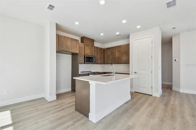 $404,990 | 10712 Oak Bnd Drive, Parrish, FL 34219