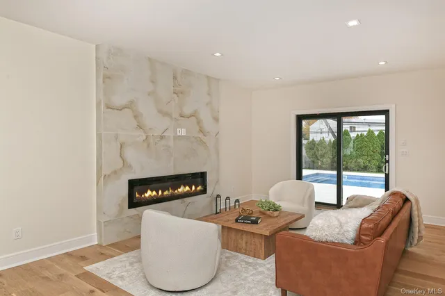 $2,458,888 | 39 Forest Lane, Westbury, NY 11590