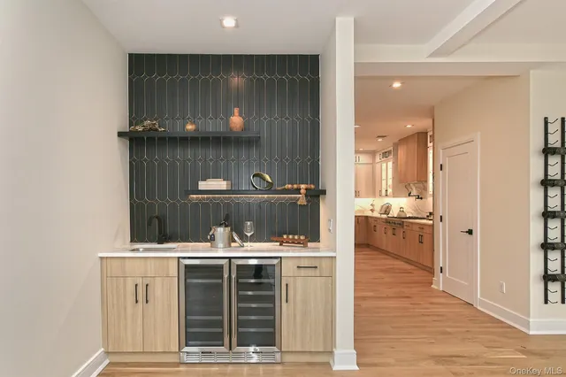 $2,458,888 | 39 Forest Lane, Westbury, NY 11590