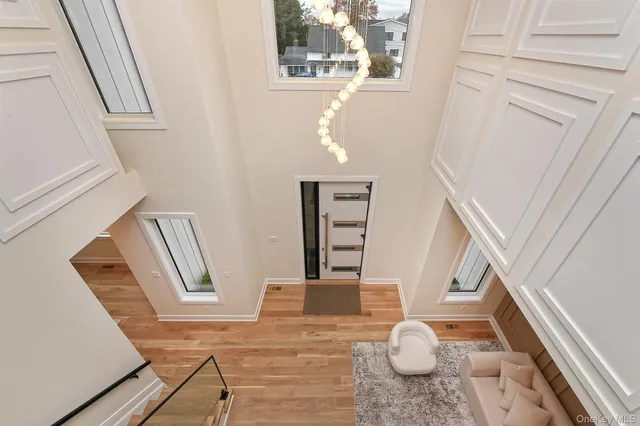 $2,458,888 | 39 Forest Lane, Westbury, NY 11590