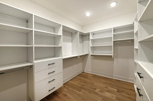 $2,458,888 | 39 Forest Lane, Westbury, NY 11590