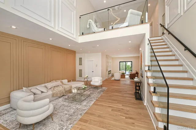 $2,458,888 | 39 Forest Lane, Westbury, NY 11590