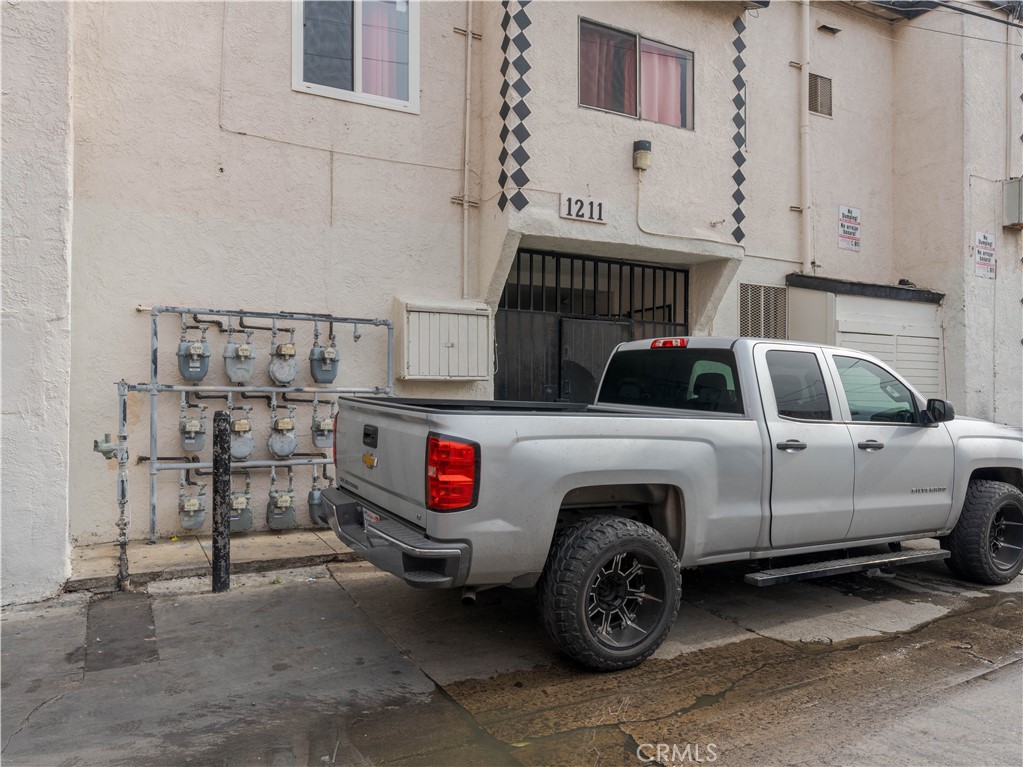 1211 Hoffman Avenue Long Beach, CA 90813 - Photo 25 of 33 a view of a car garage