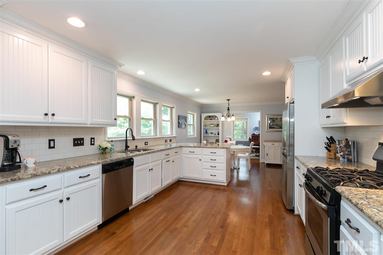 4204 Rowan Street Raleigh, NC 27609 - Photo 8 of 30
