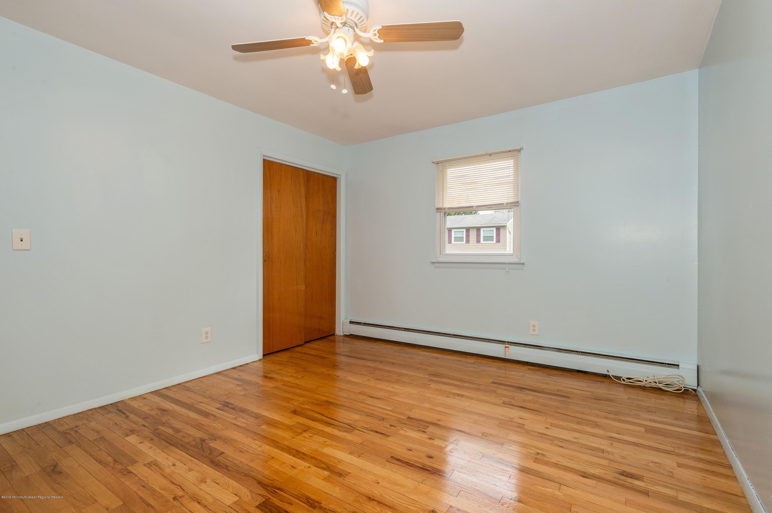 526 Silverton Road Brick, NJ 08723 - Photo 7 of 17 12_526SilvertonRd_154001_3rdBedroom_HiRe