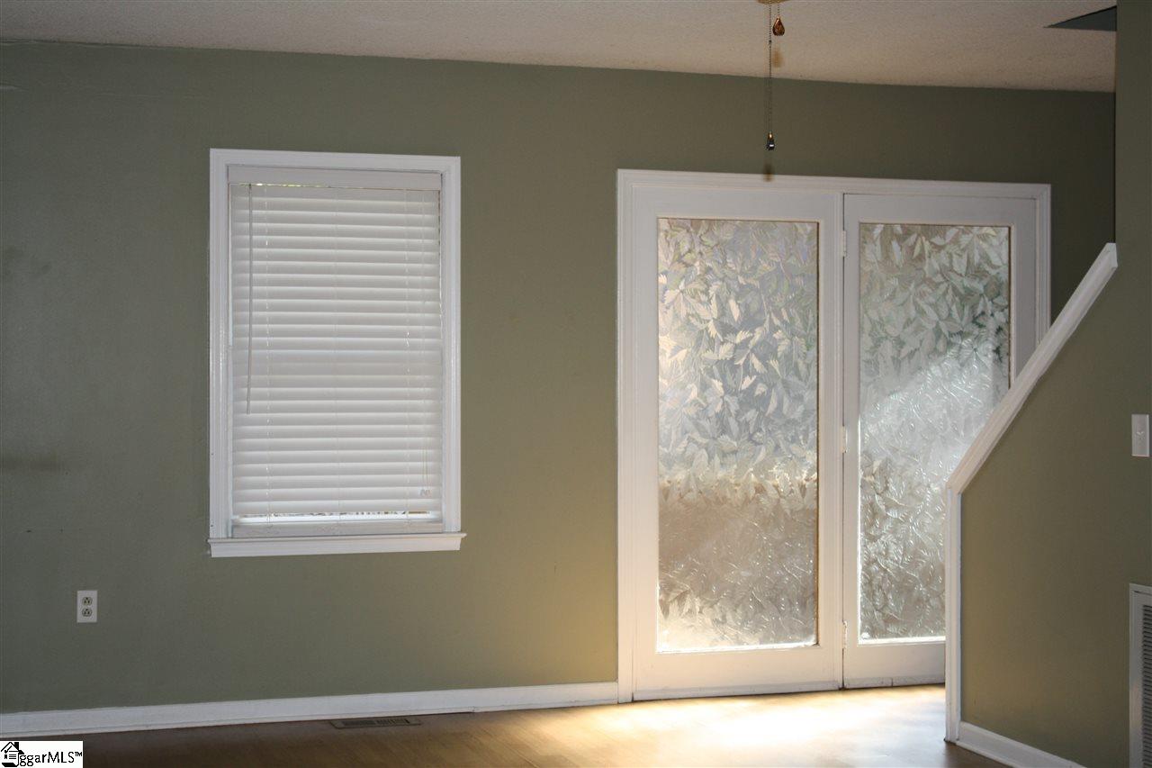 513 Old Stagecoach Road Easley, SC 29642 - Photo 3 of 34 Gallery Image 3