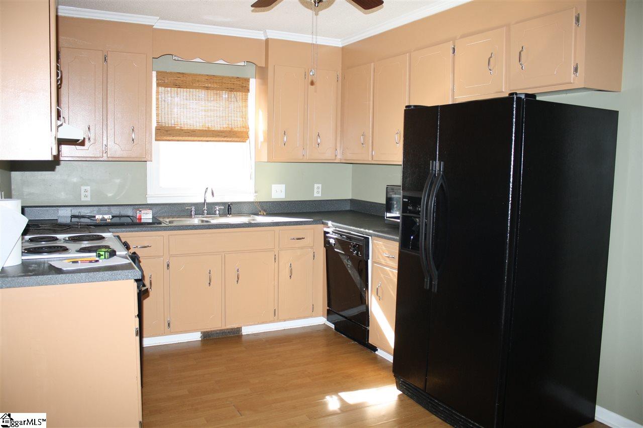 513 Old Stagecoach Road Easley, SC 29642 - Photo 6 of 34 Gallery Image 6