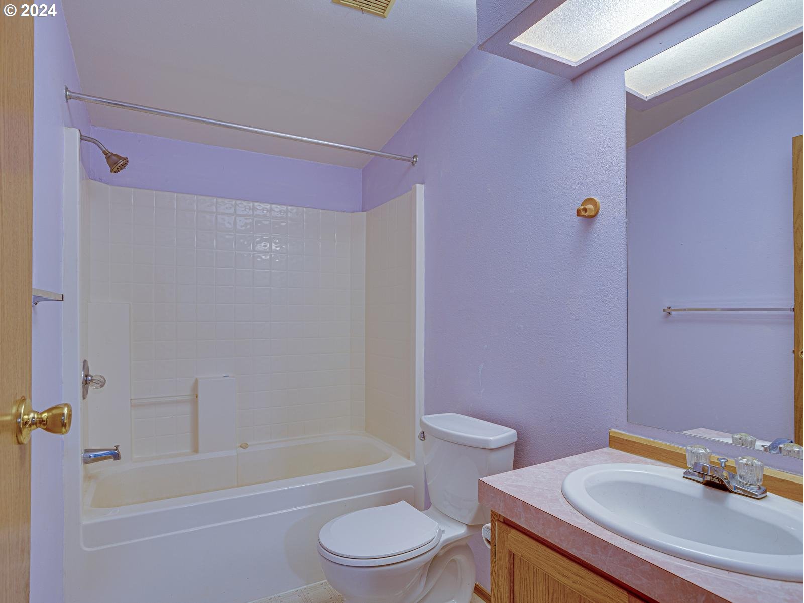 37600 Sunset Street, Unit 16 Sandy, OR 97055 - Photo 20 of 31 Bathroom