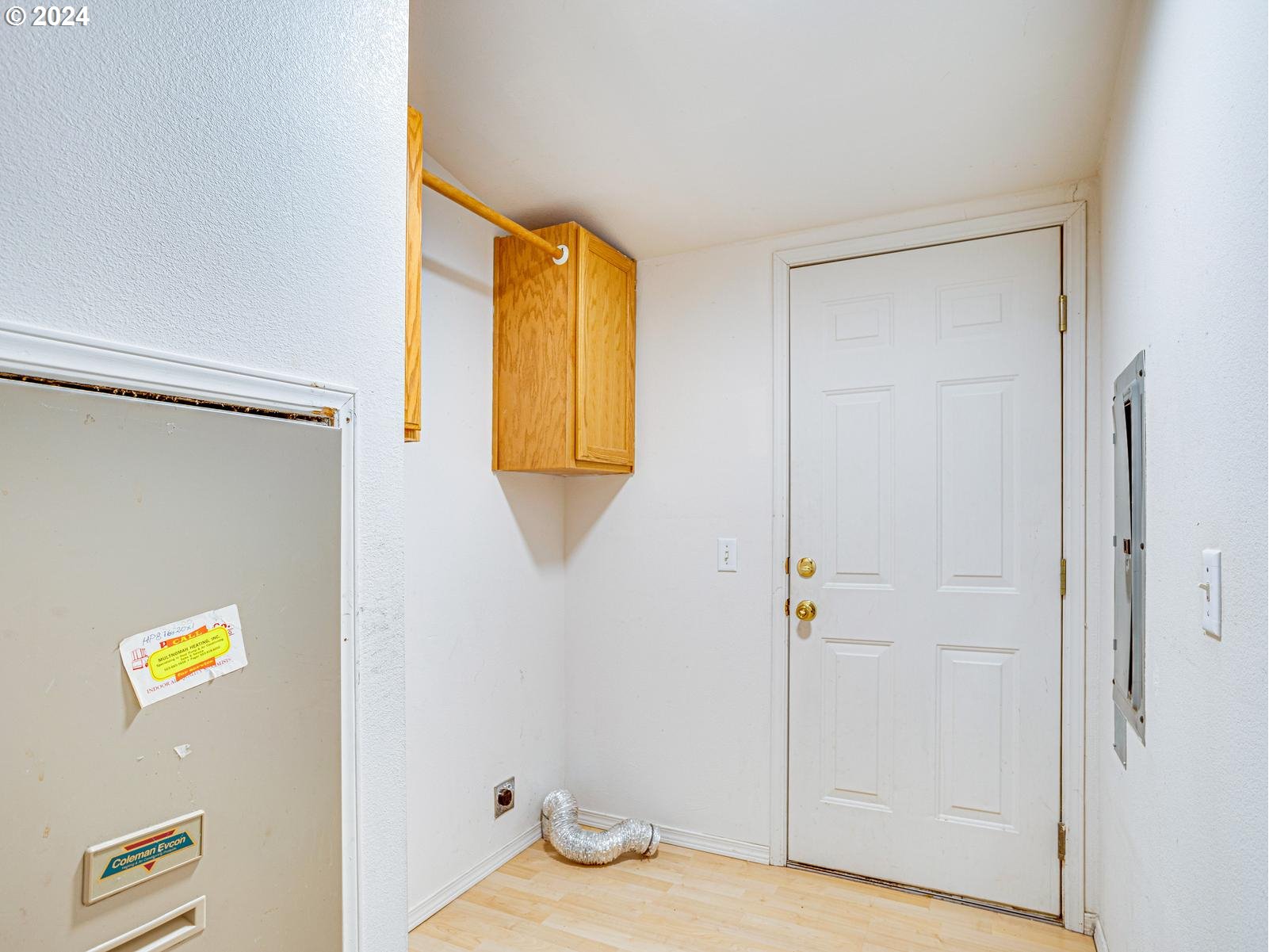 37600 Sunset Street, Unit 16 Sandy, OR 97055 - Photo 23 of 31 Laundry
