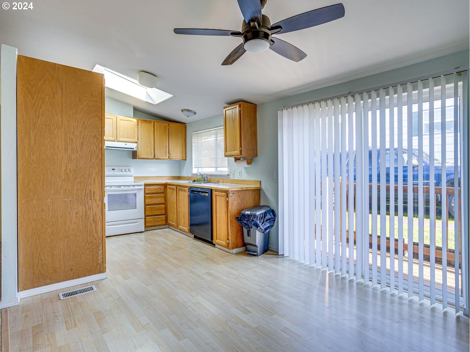 37600 Sunset Street, Unit 16 Sandy, OR 97055 - Photo 6 of 31 Gallery Image 6