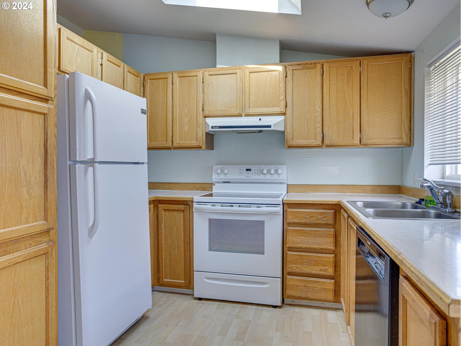 37600 Sunset Street, Unit 16 Sandy, OR 97055 - Photo 8 of 31 Gallery Image 8